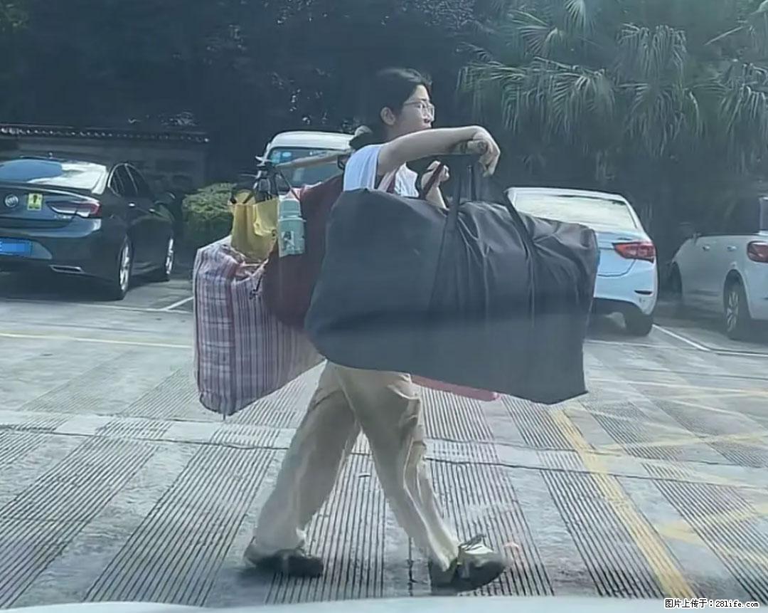全网追的“扁担女孩”，找了一份暑假工，时薪12元 - 玉树生活资讯 - 玉树28生活网 ys.28life.net